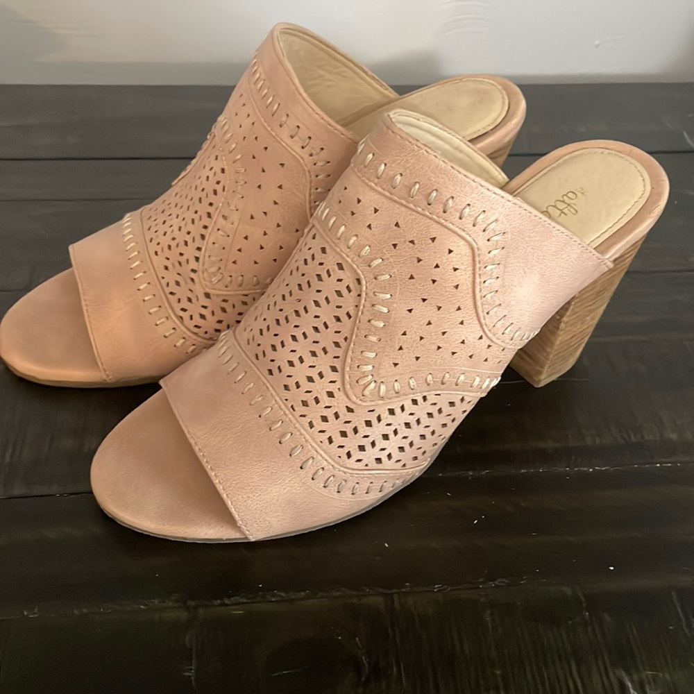 Altard state heels pinkish beige